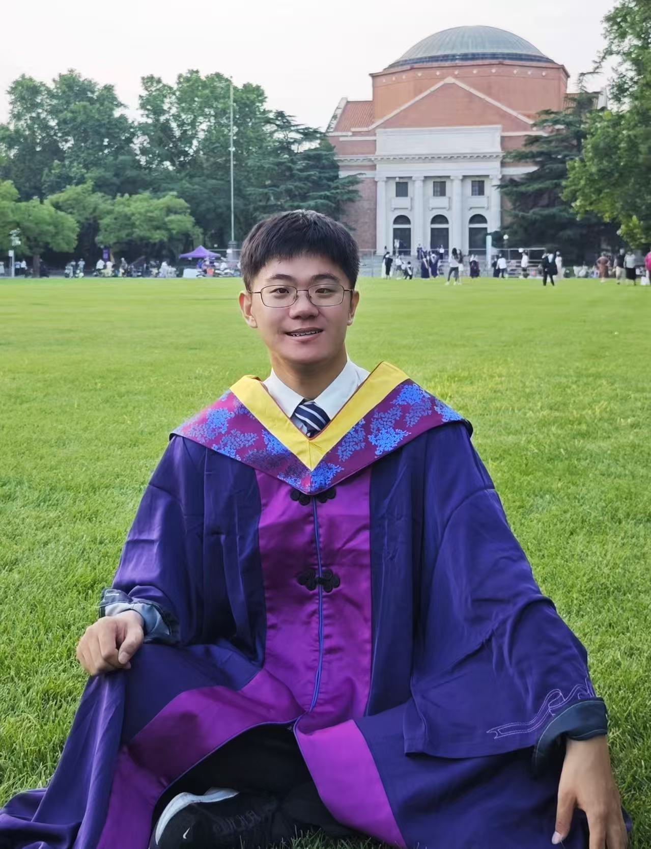 Yingyue Li